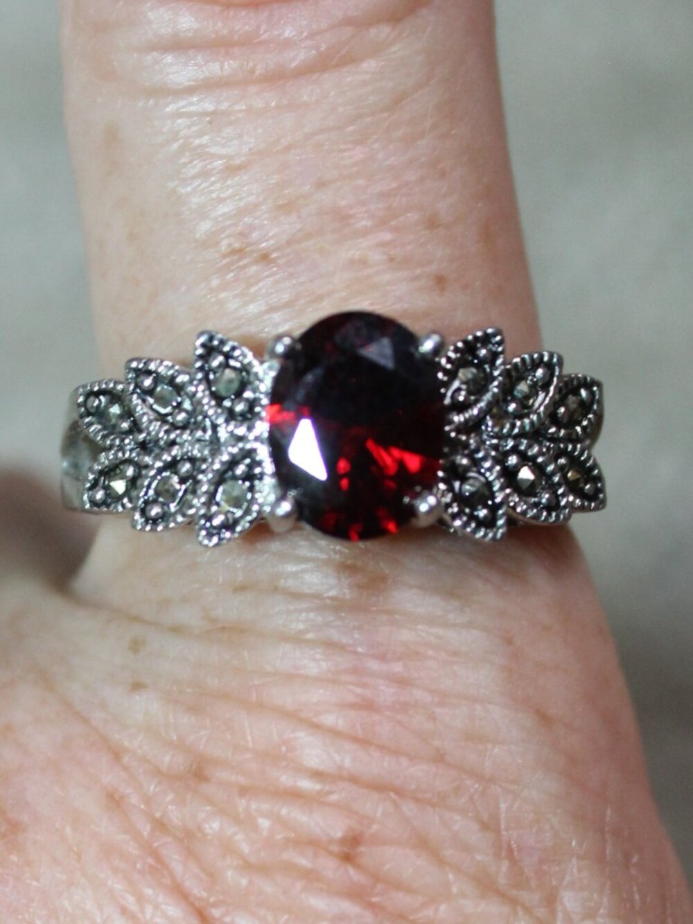 Silver-tone Sz 9 Red Faceted Oval Crystal w Leaf Marcasite Accents Cocktail Ring